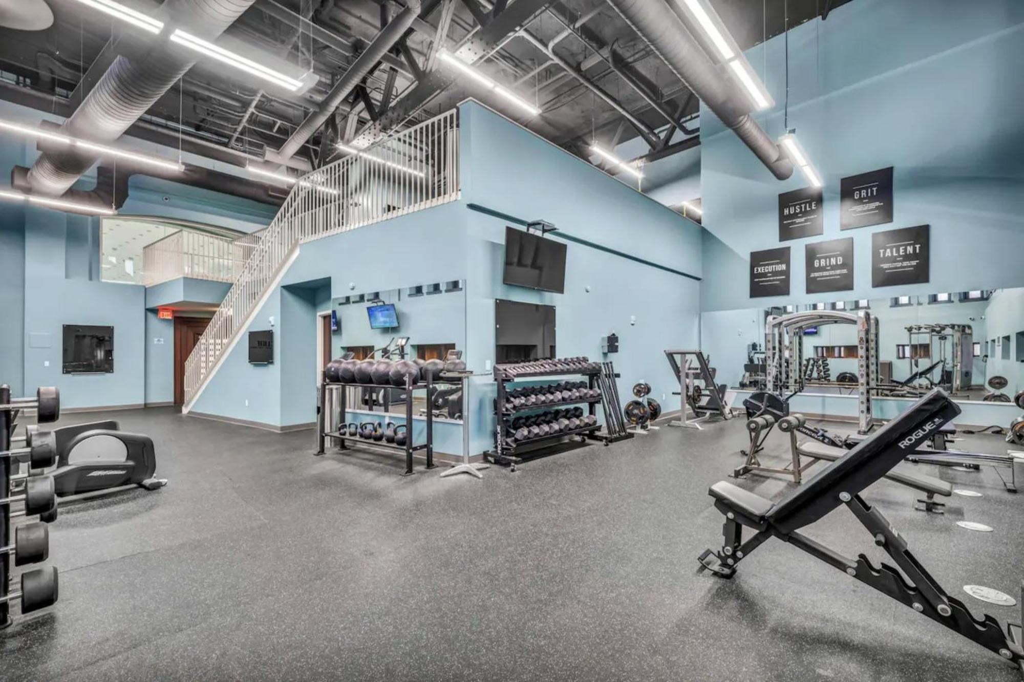 Heart Of Dt With Free Pool & Steam Plus Gym Luxe 812 Cleveland Exterior foto